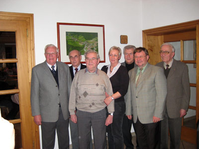  Maria Rau (Mitte) ehrte langj&auml;hrige CDU-Mitglieder (v.l.): Artur Zimmermann, Hubert Braun, Hans Schwarz, Karl Steiner, Heinz Litterst, Albert Huber
