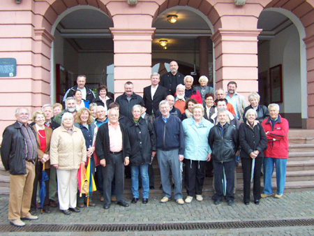 Die CDU vor dem Rathaus
